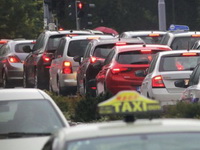 Padaju cene goriva, objavljeno koliko će koštati benzin i evrodizel