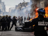 Francuska i politika: Đubre i garež na ulicama posle velikog protesta zbog penzionih reformi