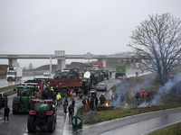 Francuska: Demonstranti zapalili sedište fonda; Atal: Francuska vlada neće smanjiti porekse olakšice