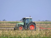 Poljoprivrednici Srbije: Niko ne zna da nam objasni nedoumice oko upisa njiva u e-agrar