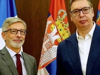 Vučić prima u oproštajnu posetu ambasadora Francuske Pjera Košara