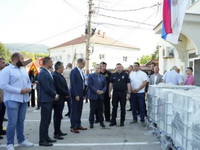 Macut i Dačić u Svrljigu uručili osam rezervoara za pijaću vodu zbog nestašice