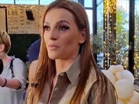 "Grudi su mi se punile gnojem" Pevačica prošla kroz pakao nakon estetske operacije: "Pukao mi je implant, nastupila je infekcija"